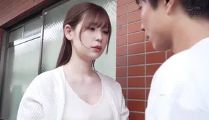 ông xã tẻ nhạt, bà xã nhận ra cậu thanh niên nhà sát bên tốt hơn