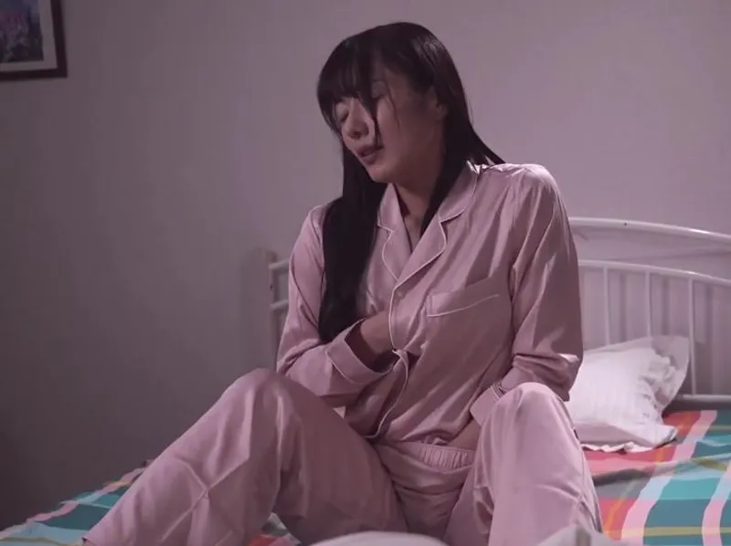 Thẩm du hàng đêm vì chồng yêu bỏ bê, vợ yêu quyết định tìm đến ứng dụng hèn hò
